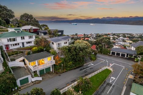 Photo of property in 4a Seatoun Heights Road, Seatoun, Wellington, 6022