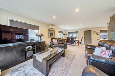 Photo of property in 3 Quartz Place, Brown Owl, Upper Hutt, 5018
