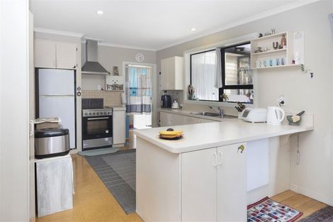 Photo of property in 30 Flinders Road, Heathcote Valley, Christchurch, 8022