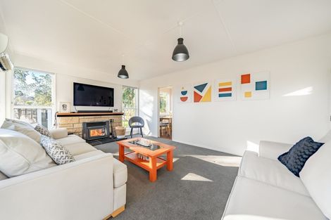 Photo of property in 10 Prestige Place, Maoribank, Upper Hutt, 5018