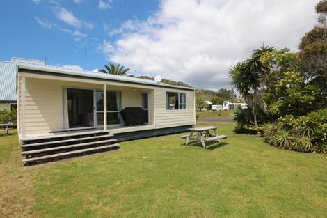 Photo of property in 231 Waimaire Avenue, Matarangi, Whitianga, 3592
