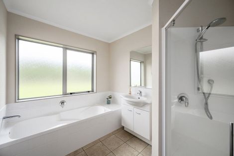 Photo of property in 41 Pukeko Way, Kinloch, Taupo, 3377