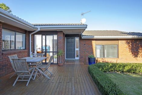 Photo of property in 1/25 Nicholas Road, Somerville, Auckland, 2014