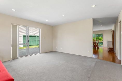 Photo of property in 12 Merlot Way, Te Atatu South, Auckland, 0610