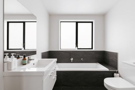 Photo of property in 21 Te Paea Crescent, Papamoa Beach, Papamoa, 3118