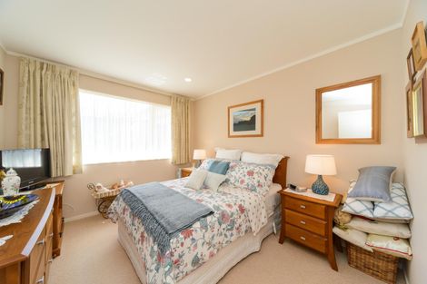 Photo of property in 100 Parnell Heights, Kelvin Grove, Palmerston North, 4414