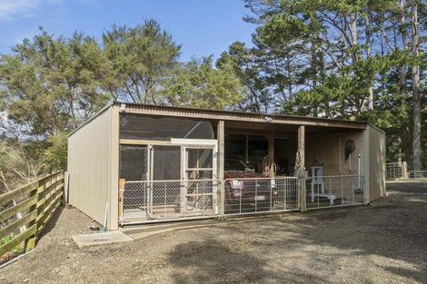 Photo of property in 135 Wairere Road, Waitakere, Auckland, 0782