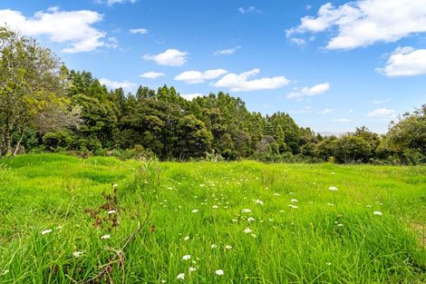 Photo of property in 142 Massey Road, Waipu, 0582