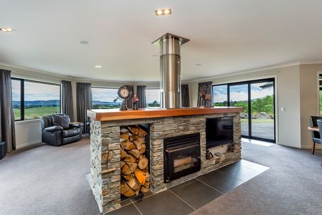 Photo of property in 42 Woodside Road, Woodside, Outram, 9073