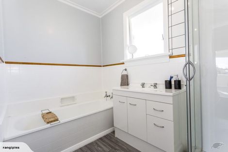 Photo of property in 1 Glendevon Place, Vauxhall, Dunedin, 9013