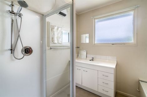 Photo of property in 33 Moa Street, Waikiwi, Invercargill, 9810