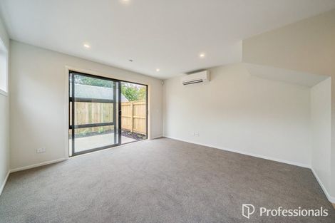 Photo of property in 31 Wainuiomata Road, Wainuiomata, Lower Hutt, 5014