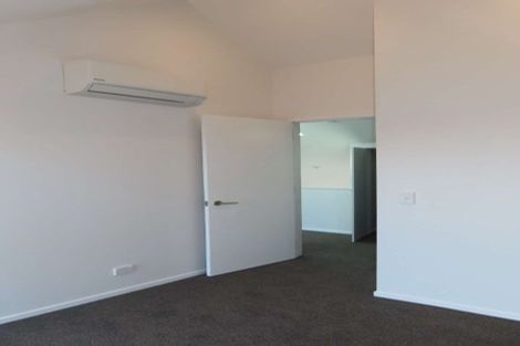 Photo of property in 3/246 Marine Parade, New Brighton, Christchurch, 8061