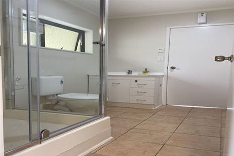 Photo of property in 89 Chelsea View Drive, Chatswood, Auckland, 0626