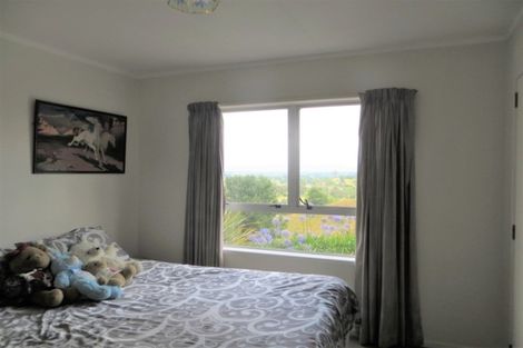 Photo of property in 114 Aorangi Road, Bryndwr, Christchurch, 8053