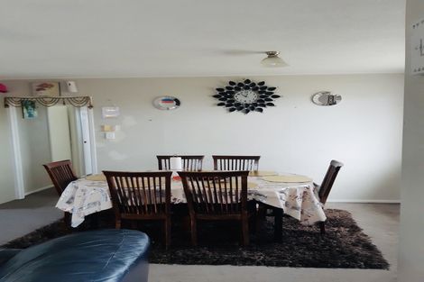 Photo of property in 2 Sparrow Place, Weymouth, Auckland, 2103