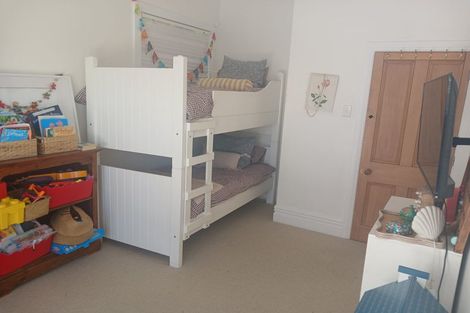Photo of property in 129 Chaucer Road, Hospital Hill, Napier, 4110