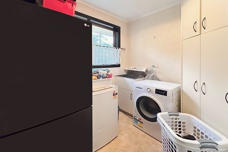 Photo of property in 17 Karamu Street, Tawhero, Whanganui, 4501