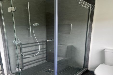 Photo of property in 3 Cognac Place, Henderson, Auckland, 0612