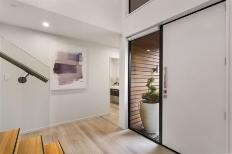 Photo of property in 35 Hawkesbury Avenue, St Albans, Christchurch, 8014