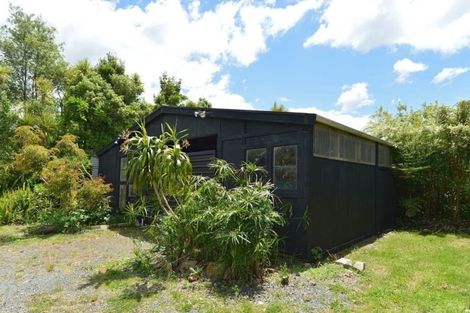 Photo of property in 305 Whananaki Road North, Opuawhanga, Hikurangi, 0181