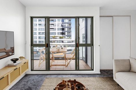 Photo of property in Highgate Towers, 5e/8 Howe Street, Freemans Bay, Auckland, 1011