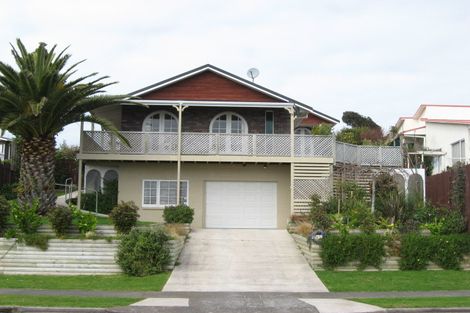 Photo of property in 43 Glamis Avenue, Bell Block, New Plymouth, 4312