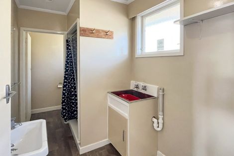 Photo of property in 24 Victoria Avenue, Palmerston North, 4410
