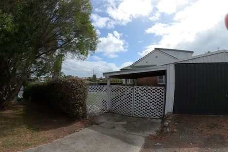 Photo of property in 1/178 Lake Road, Belmont, Auckland, 0622
