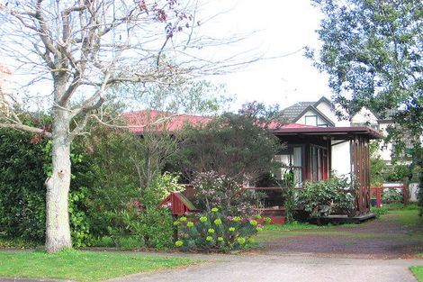 Photo of property in 98 Jickell Street, Hokowhitu, Palmerston North, 4410