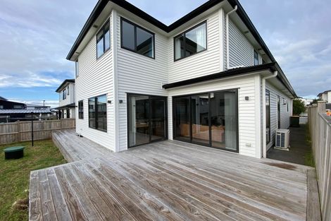 Photo of property in 15 Craigs Way, Hobsonville, Auckland, 0616