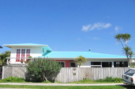 Photo of property in 42 Motiti Road, Papamoa Beach, Papamoa, 3118