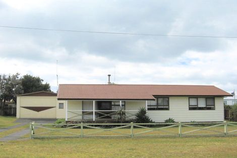 Photo of property in 102 Bellona Road, Whangamata, 3620