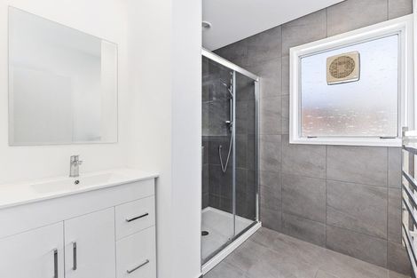 Photo of property in 1/25 Oban Road, Browns Bay, Auckland, 0630