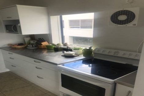 Photo of property in Hobson Court Flats, 15/70 Hobson Street, Thorndon, Wellington, 6011