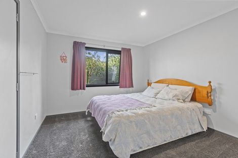 Photo of property in 15a Carthew Street, Okato, 4335