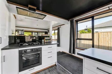 Photo of property in 126 Miranda Street, Stratford, 4332