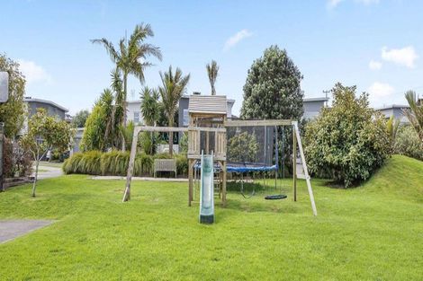 Photo of property in 8 Karauria Lane, Orewa, 0931