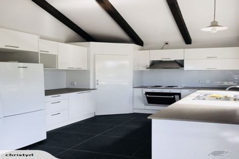 Photo of property in 1/26 Marlborough Avenue, Glenfield, Auckland, 0629