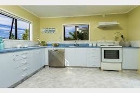 Photo of property in 8a Ladies Mile, Manly, Whangaparaoa, 0930