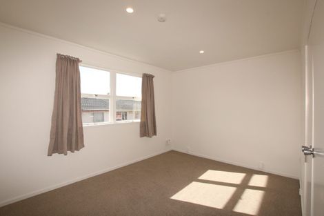 Photo of property in 1/74 Portage Road, New Lynn, Auckland, 0600