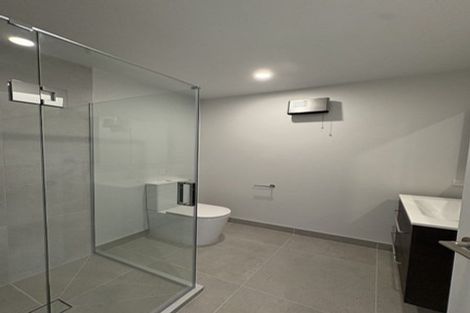 Photo of property in 2/79 Edmonton Road, Henderson, Auckland, 0612