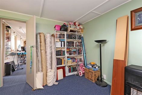 Photo of property in Ezi Clean Venetions, 604 Miller Street, Hastings, 4122