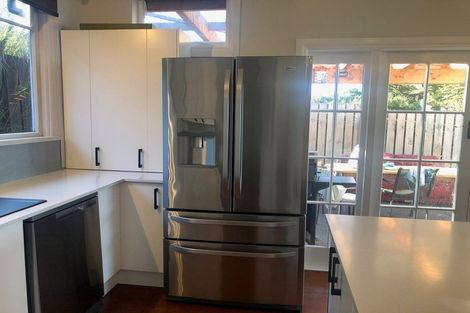 Photo of property in 17 Queen Street, Brighton, Dunedin, 9035