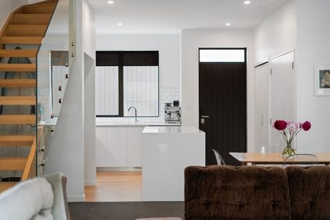 Photo of property in 175c Sutherland Road, Lyall Bay, Wellington, 6022