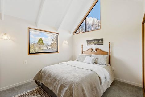 Photo of property in 4 Godfrey Place, Ilam, Christchurch, 8041