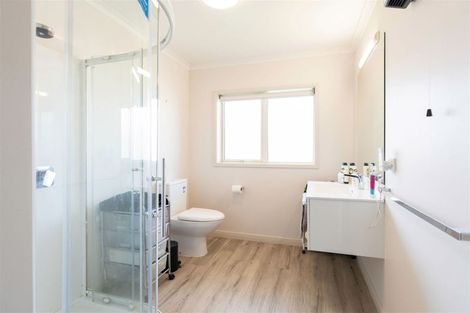 Photo of property in 112a Queen Street West, Levin, 5510