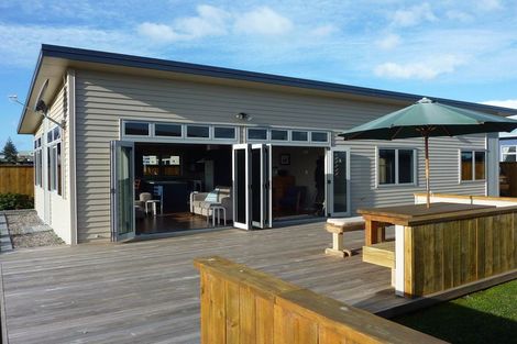 Photo of property in 44 Reel Road, Waihi Beach, 3611