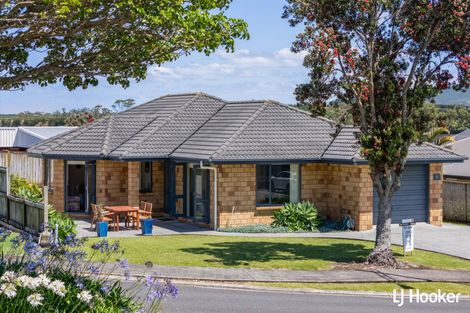 Photo of property in 16 Reo Crescent, Waihi Beach, 3611