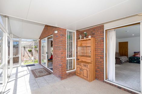 Photo of property in 6 Orlando Crescent, Waimairi Beach, Christchurch, 8083